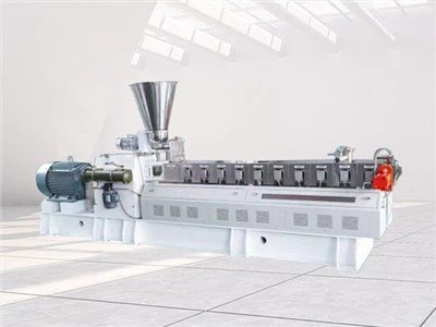 Трехшнековый экструдер